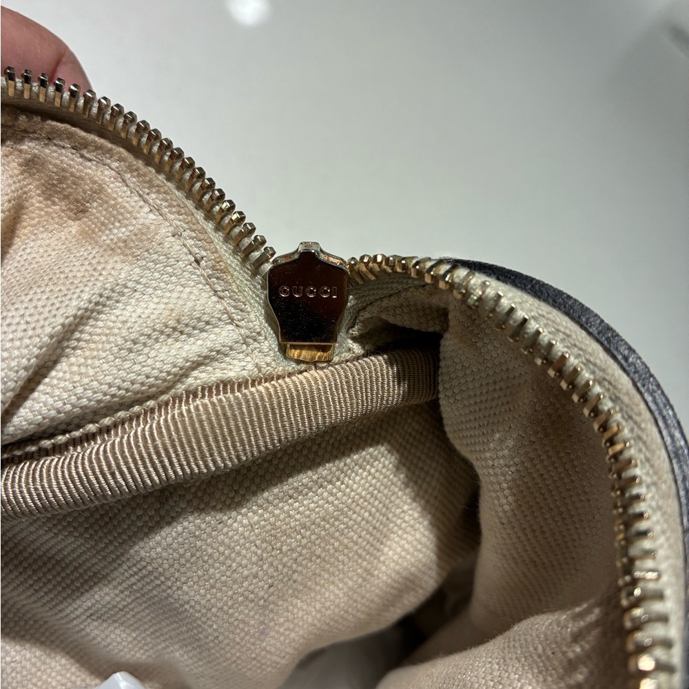 Gucci  Cream and Gold Women's Handbag - Picture 6 of 12